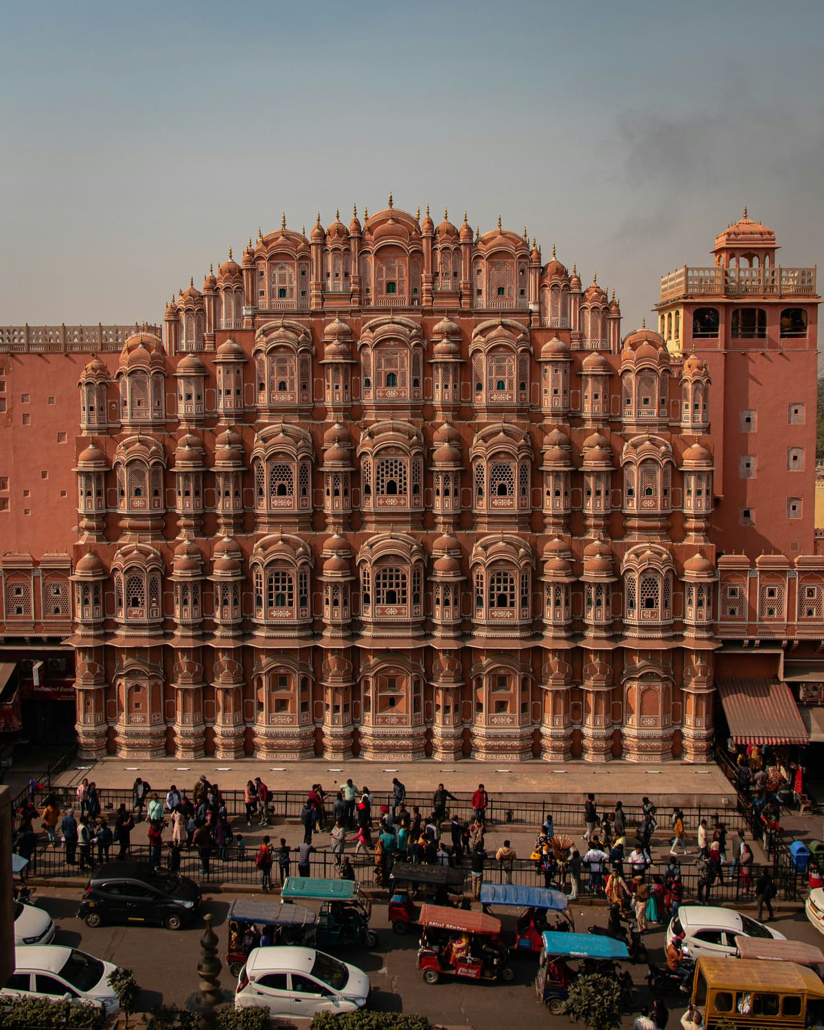 Hawa Mahal facade in Jaipur's Pink City, a highlight of Gamana's Jaipur audio tour